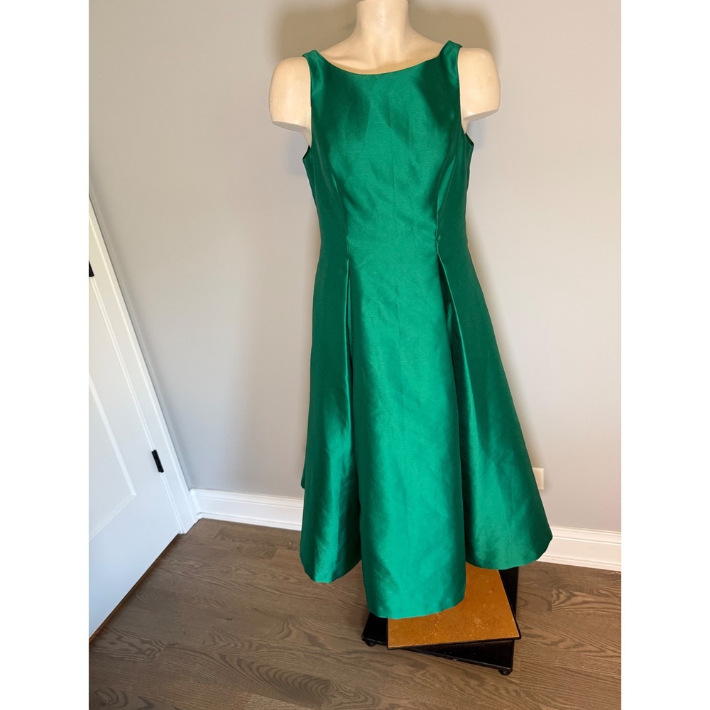 Adrianna Papell Green Fit and Flare Cocktail Dress V-Back Pleated Midi Sz 8
